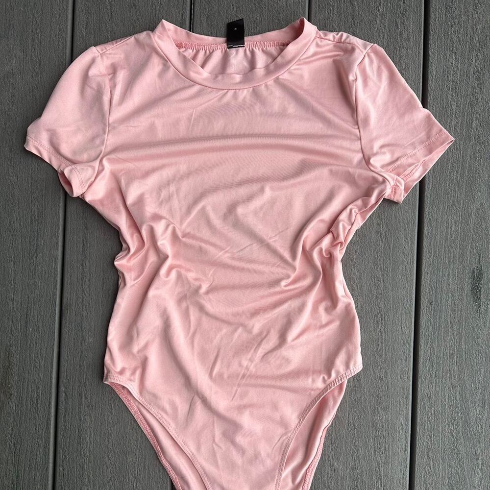 Basic Light Pink Short Sleeve Bodysuit - Size S